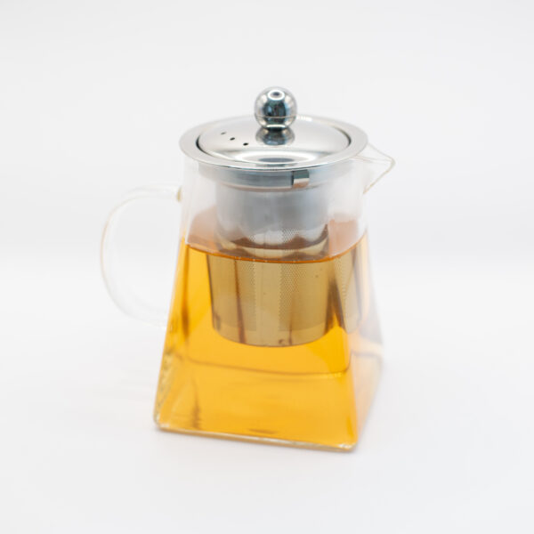 550ml square base glass teapot by IVA Plants with stainless steel infuser, perfect for brewing loose-leaf tea.